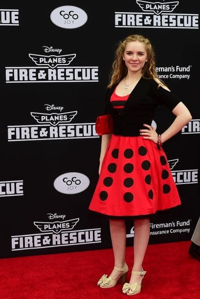 También puedes lucir mucho más llamativa, si los luces en tonos como el rojo o el rosa.