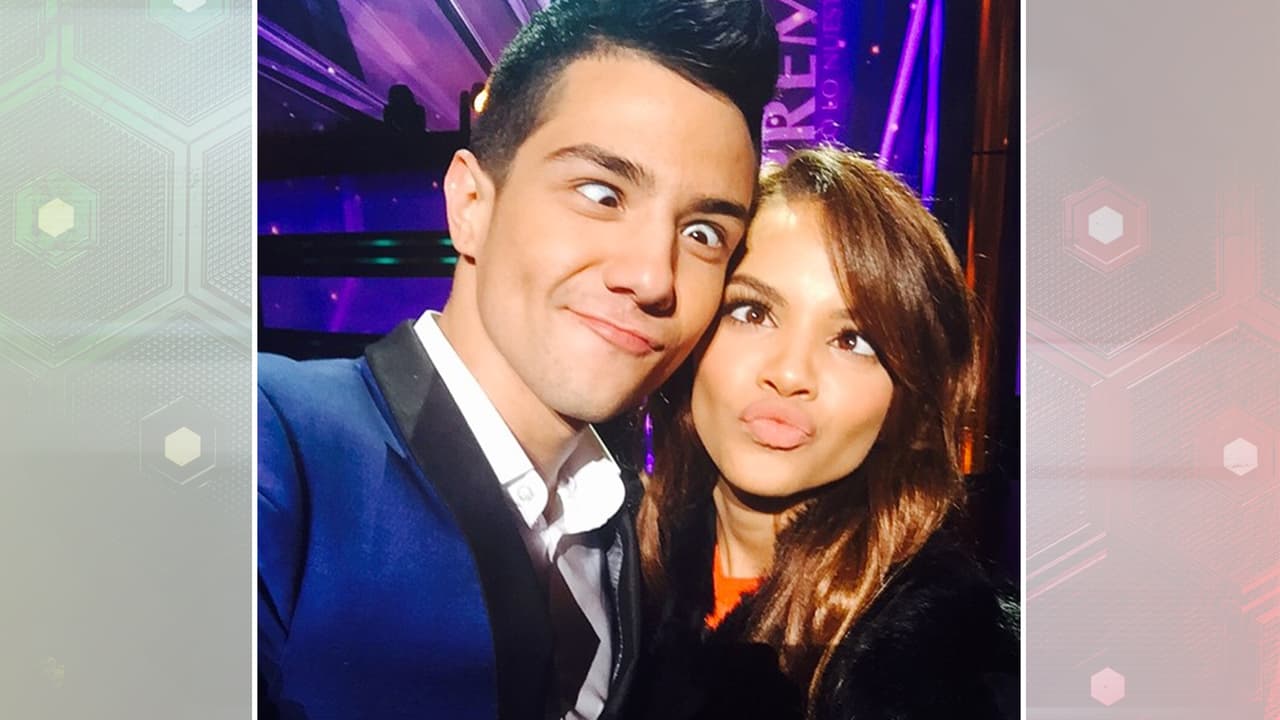 ¿Quién dijo que los cantantes no son fans? Leslie tiene muchos colegas a los que admira y muestra de ellos son las fotografías que ha subido a sus redes sociales. Desde Maluma hasta Juan Luis Guerra y su contrincante en Va Por Ti, Luis Coronel, hacen parte de sus favoritos.