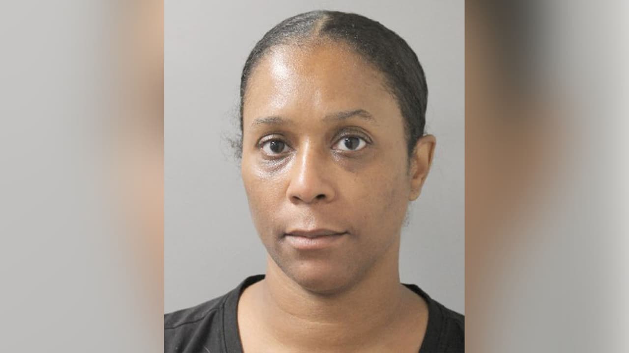 Condenan a 'youtuber' por estafa de $136,000: se consideraba experta en conseguir al hombre perfecto