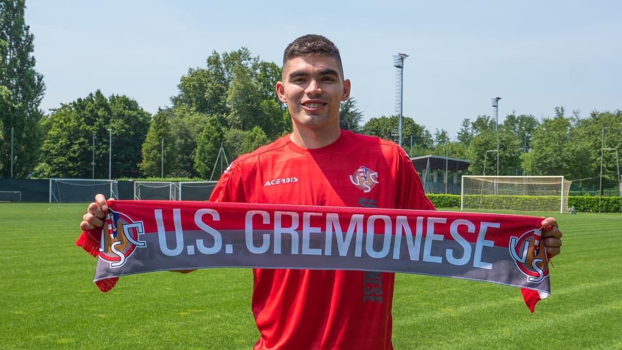 ¡Oficial! Johan Vásquez se queda en Italia con el Cremonese