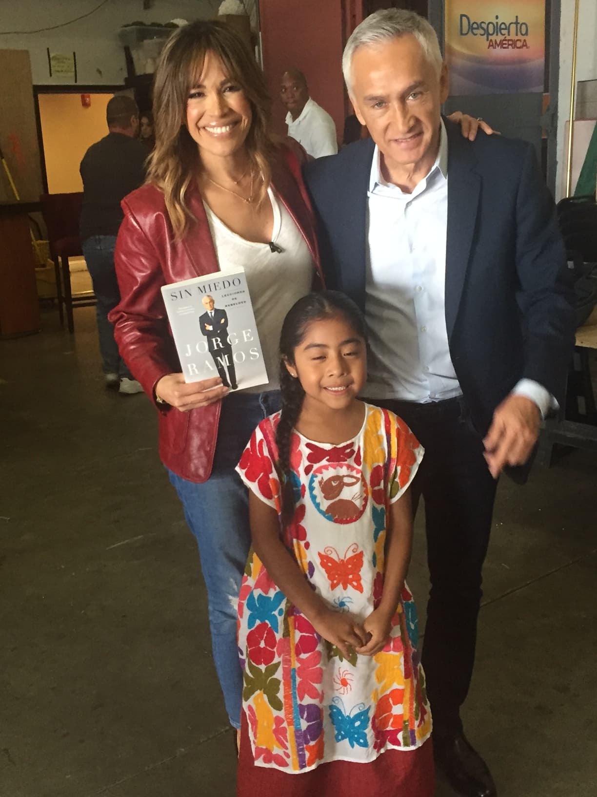 Karla, Sofi y Jorge Ramos vivieron momentos únicos detrás de cámaras.