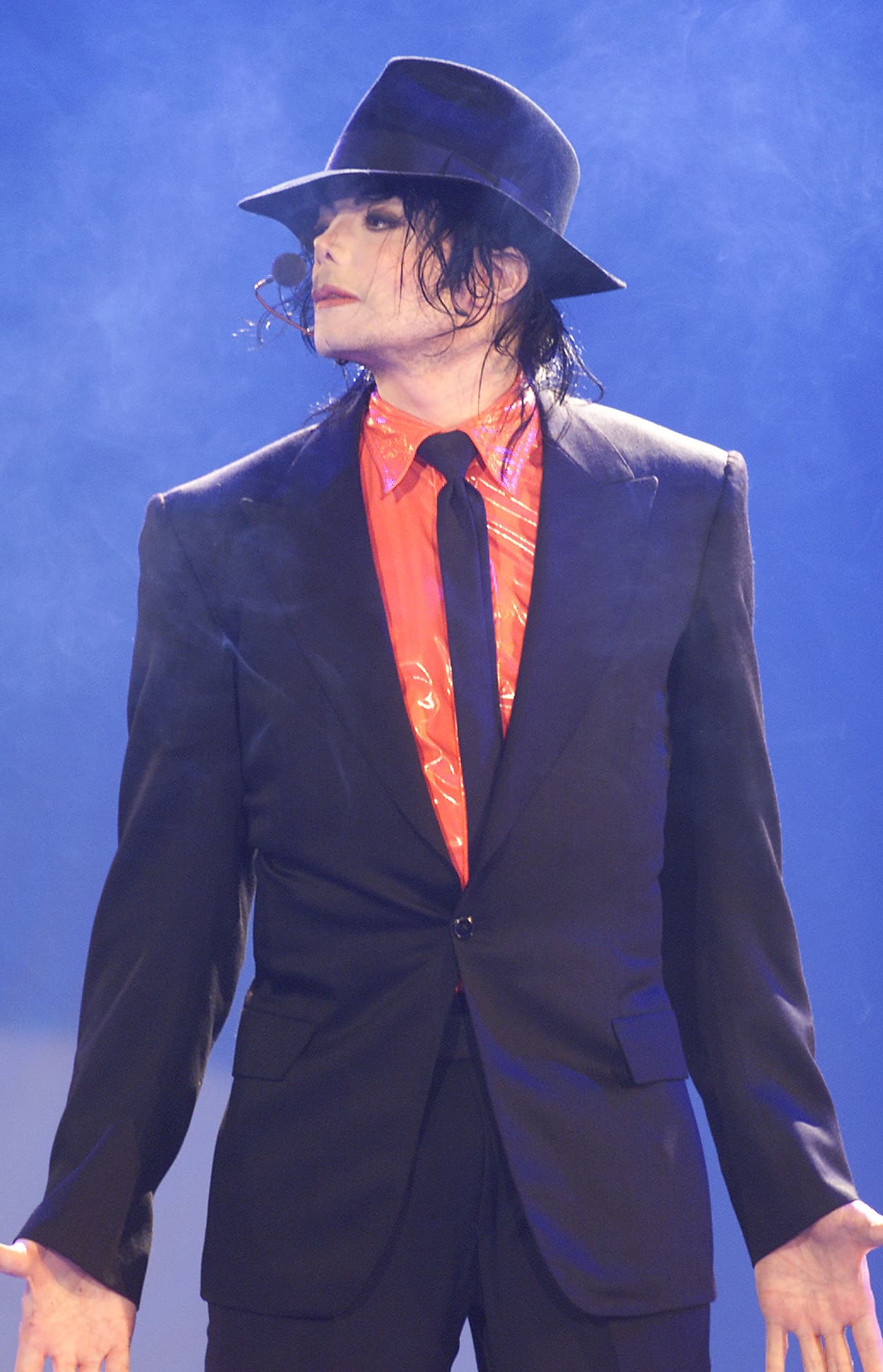 "El Rey del Pop" habría pagado a una madre de alquiler para tener a su tercer hijo.