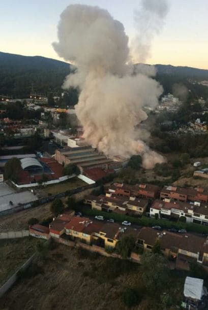 En los primeros instantes no se sabía la magnitud de la tragedia, pero las imágenes tras la explosión hacían esperar lo peor. (Imagen tomada de Twitter).