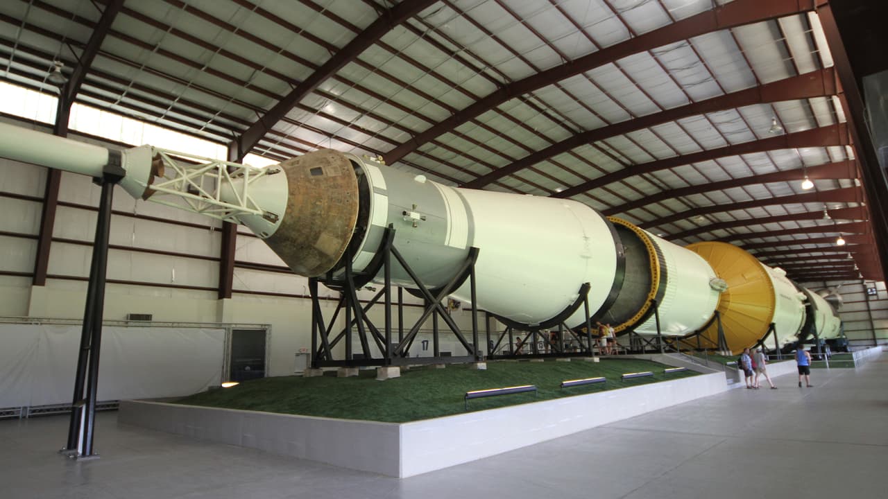 Podrás ver una proyección espacial sobre los posibles mundos en el cosmos. Es un viaje entre el pasado, presente y futuro sobre la esperanza de la humanidad en nuevos planetas.