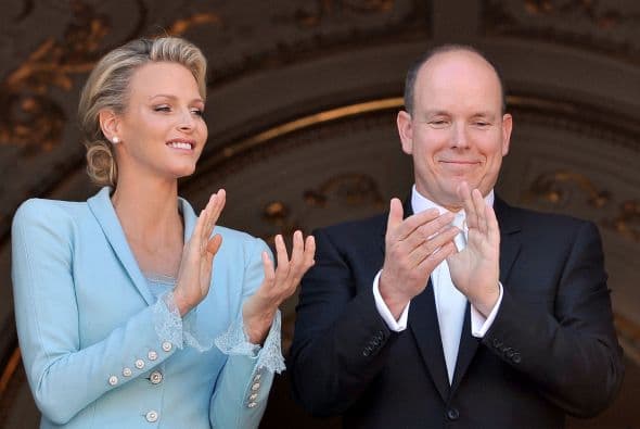 Antes de darse el 'sí acepto' religiosamente los novios celebraron una ceremonia civil sencilla.