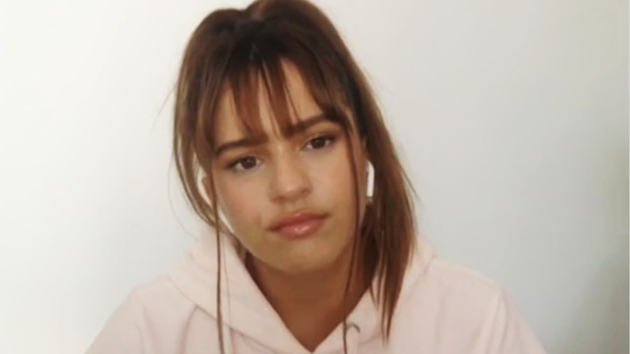 Rosalía le cuenta a El Gordo y La Flaca cómo ha pasado la cuarentena lejos de su familia y España