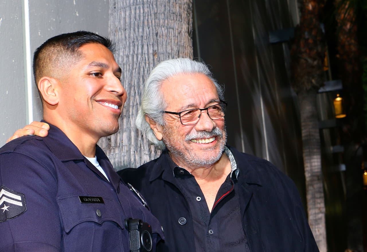 Otro de los invitados al evento fue el actor Edward James Olmos, quien interpretara a Abraham Quintanilla en la película 'Selena'.