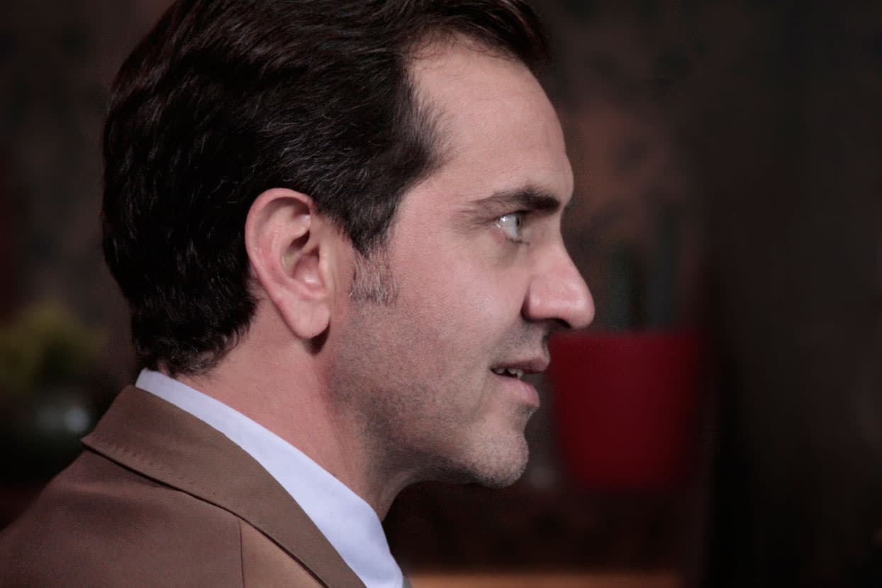 Lucio Sarquis, su personaje, era un hombre que envidiaba a su mejor amigo, pues él tenía el amor de su familia y de una mujer hermosa.