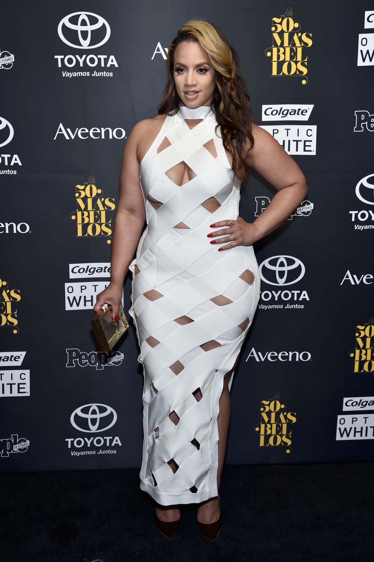 La talentosa dominicana con el atuendo blanco.