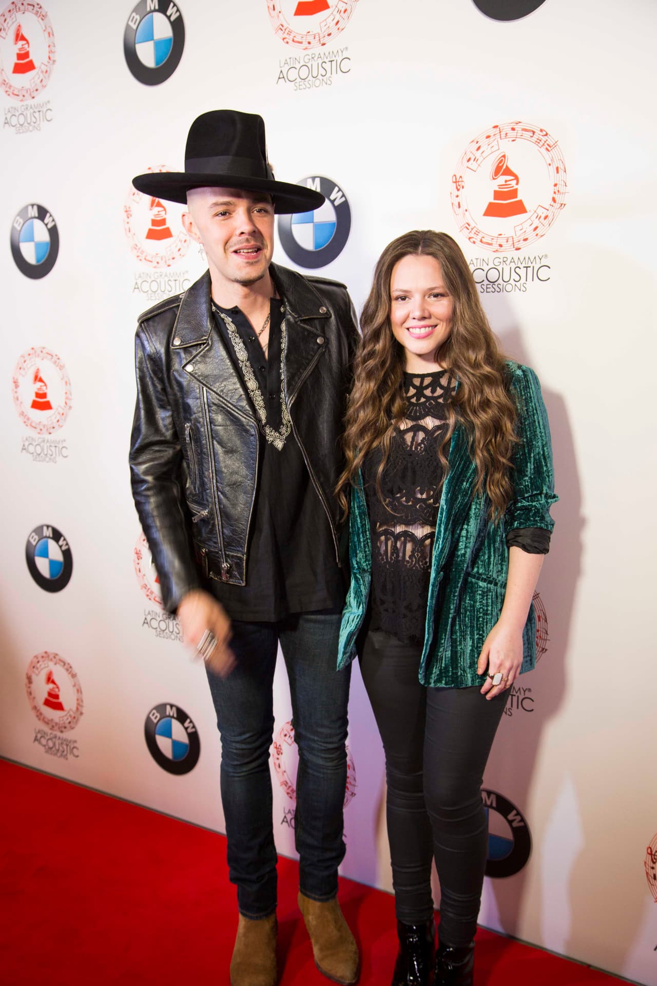 Los hermanos están nominados a los Latin GRAMMY 2016 para las categorías de grabación del año, álbum del año, canción del año y mejor álbum vocal pop contemporáneo .