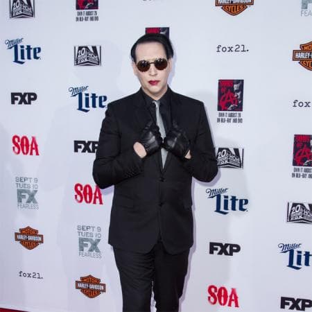 El músico y cantante Marilyn Manson ha generado un sin fin de mitos alrededor de su extravagante y andrógina imagen, que el cantante ha desmentido una a una, demostrando que es un ser humano como todos.