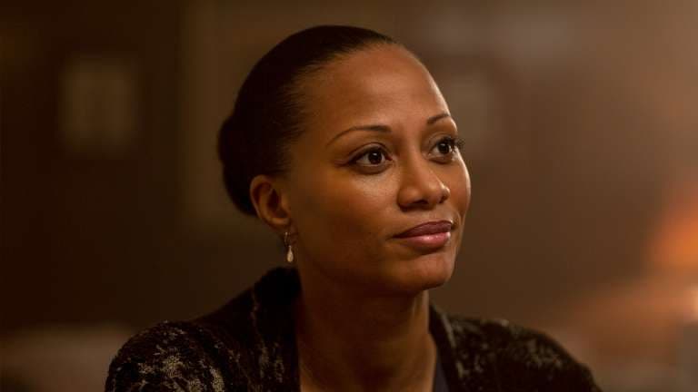 Su paciencia y cariño hacen que Rue logre sanar poco a poco, lo cual las hacen dos de los personajes más buenos.