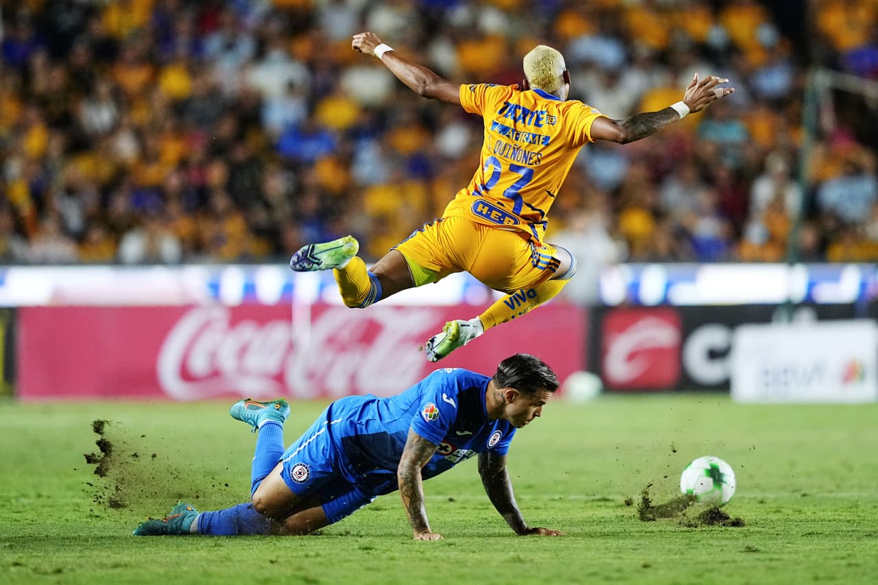 Tigres sufrió pero logró la clasificación a la Semifinal del Clausura 2022 ante un Cruz Azul que peleó hasta el final.