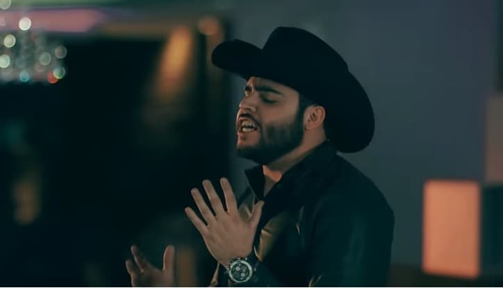 Policía averigua aparición de patrullas estatales en video de Gerardo Ortiz