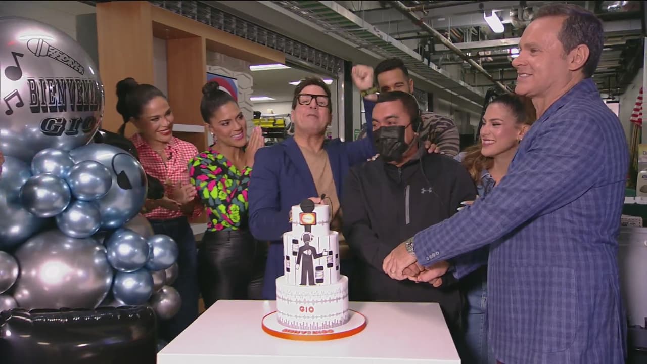 La emotiva bienvenida a Despierta América de un compañero que hace un año sobrevivió al covid-19