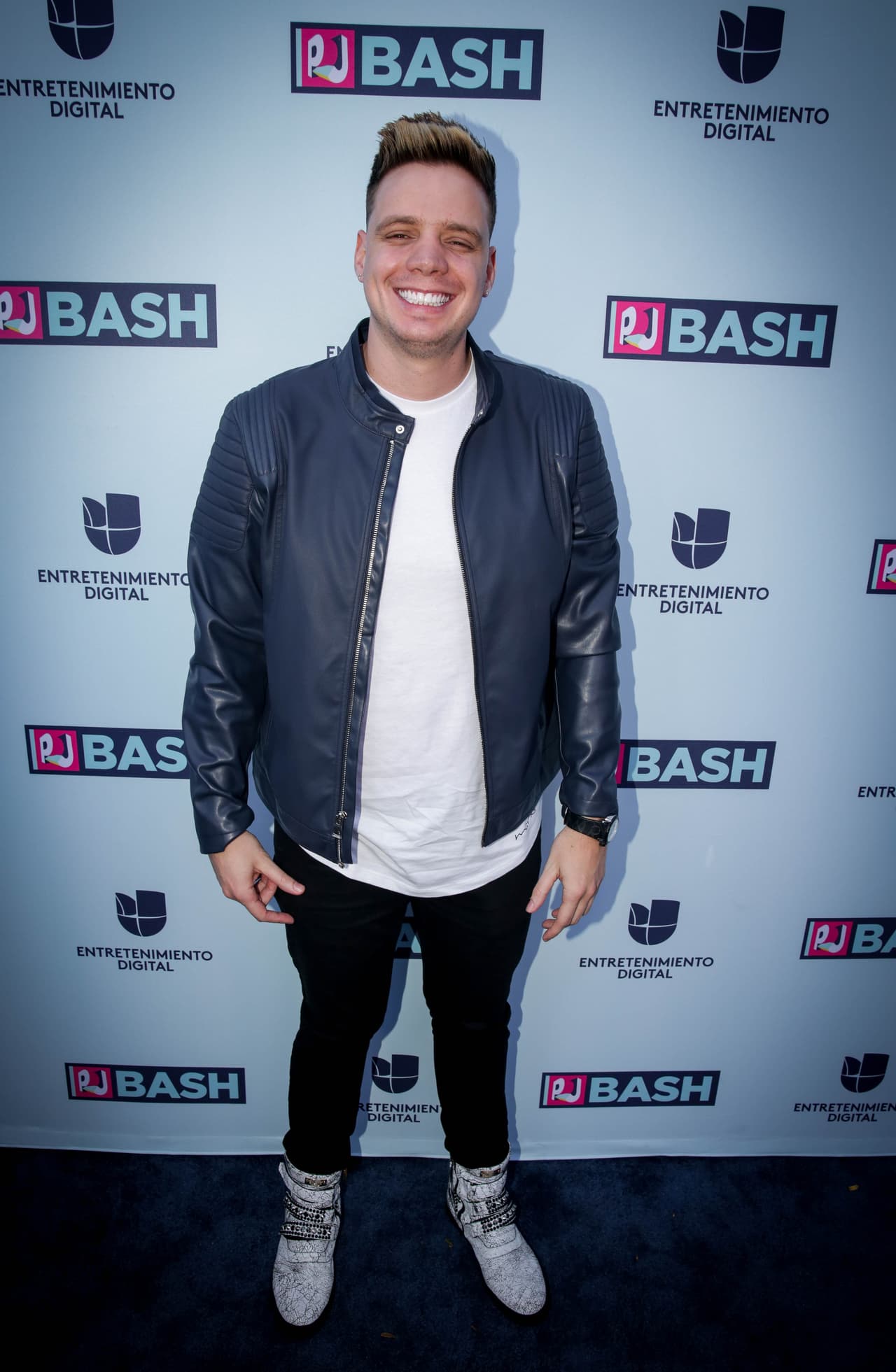 El rey del humor en las redes sociales, el youtuber Marco Pérez, no se perdió ni un detalle y seguro que muy pronto a todo le sacará punta.