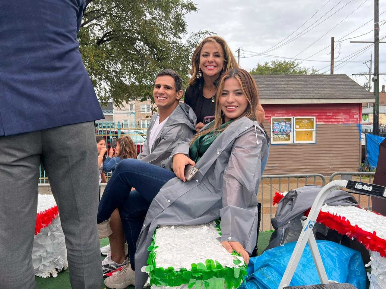 Desfile día de la Independencia de México en La Villita. El equipo de personas que hacen posible que estés bien informado en Noticias Univision Chicago también formaron parte del desfile.