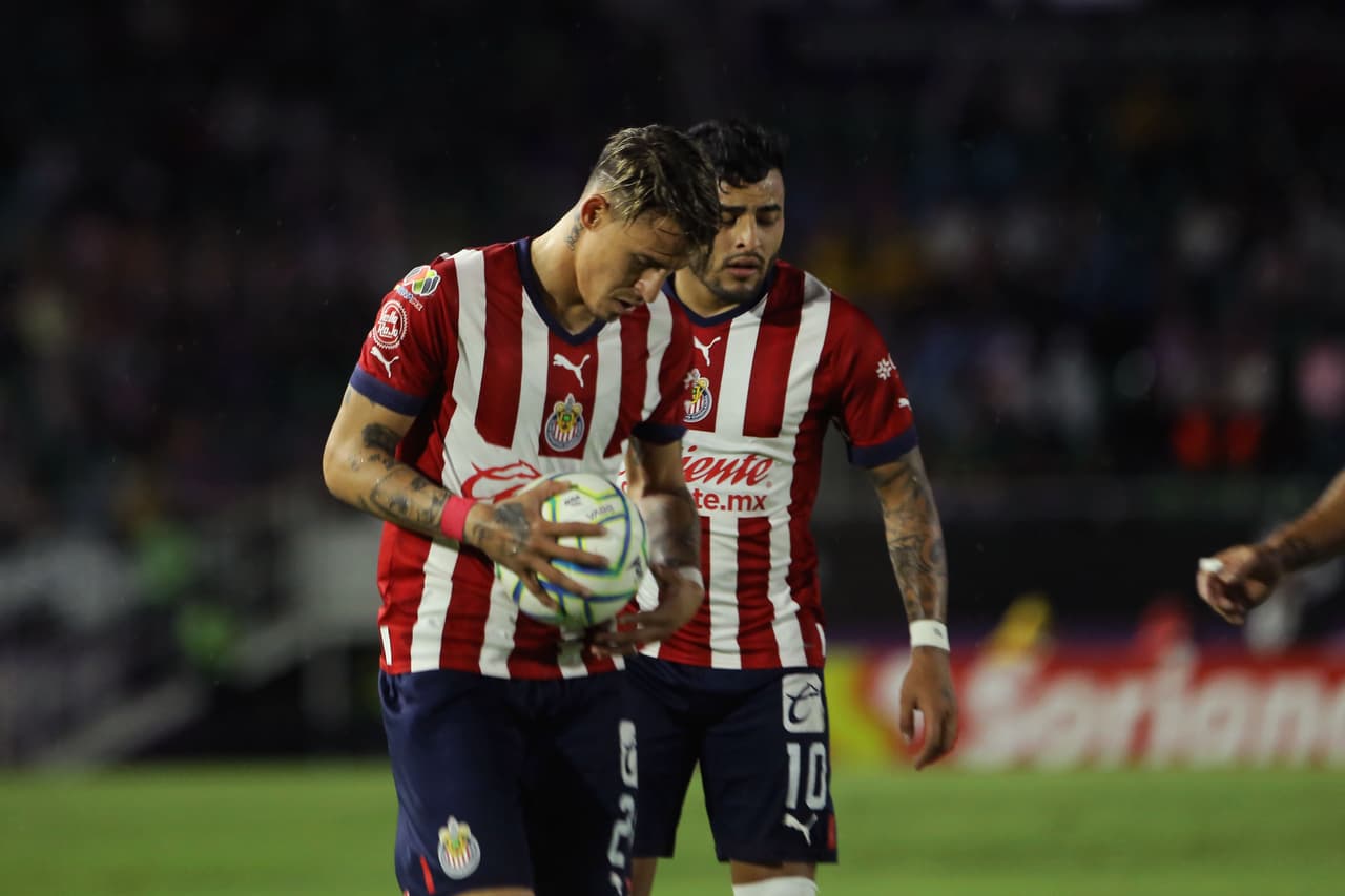 Chivas falló mucho en la primera mitad.
