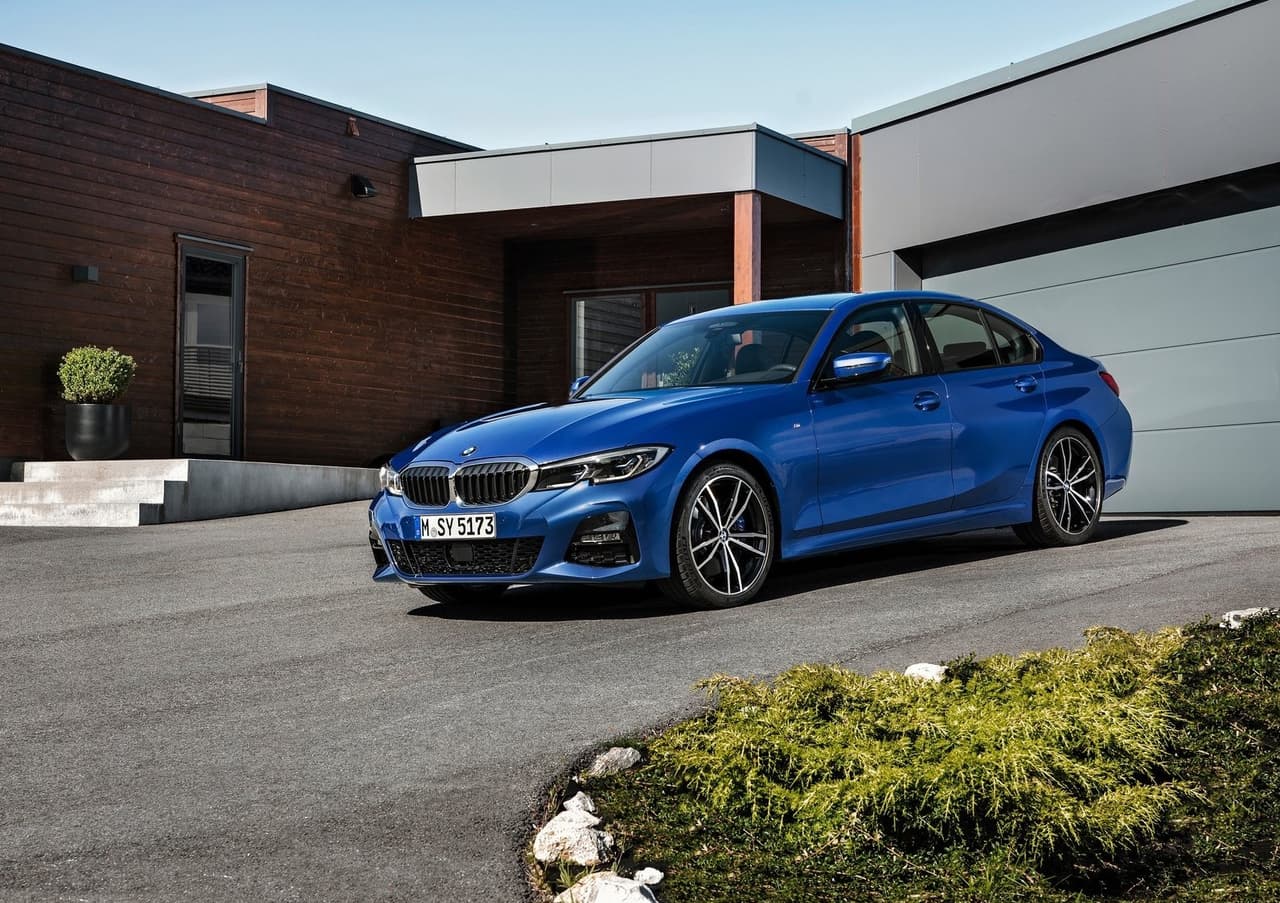 <h3 class="cms-H3-H3">23 - BMW 3 Series</h3>
<br>
<br>
<b>Hashtags más populares:</b>
<br>
<ul>
<li>#bmw3series</li>
<li>#bmw3seriesownersclub</li>
<li>#bmw3seriestouring</li>
</ul>
<br>
<b>Total de menciones:</b> 502,300
<br>