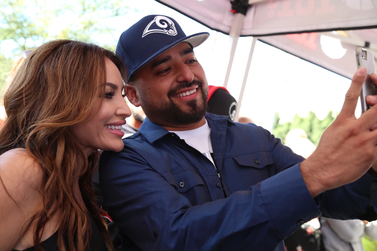 Así se divierten los locutores del Free-guey show cuando no están en cabina.