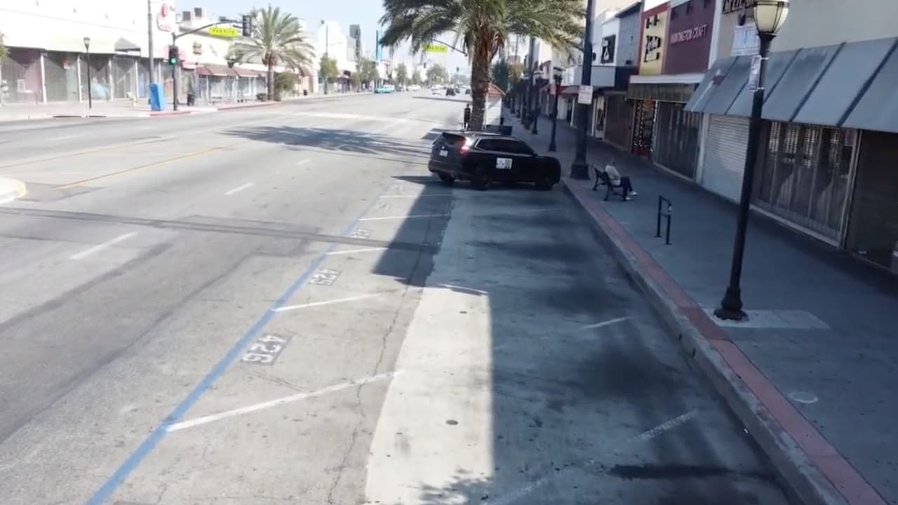 Miedo a redadas vacía corredor comercial en Huntington Park: comerciantes aseguran estar en crisis