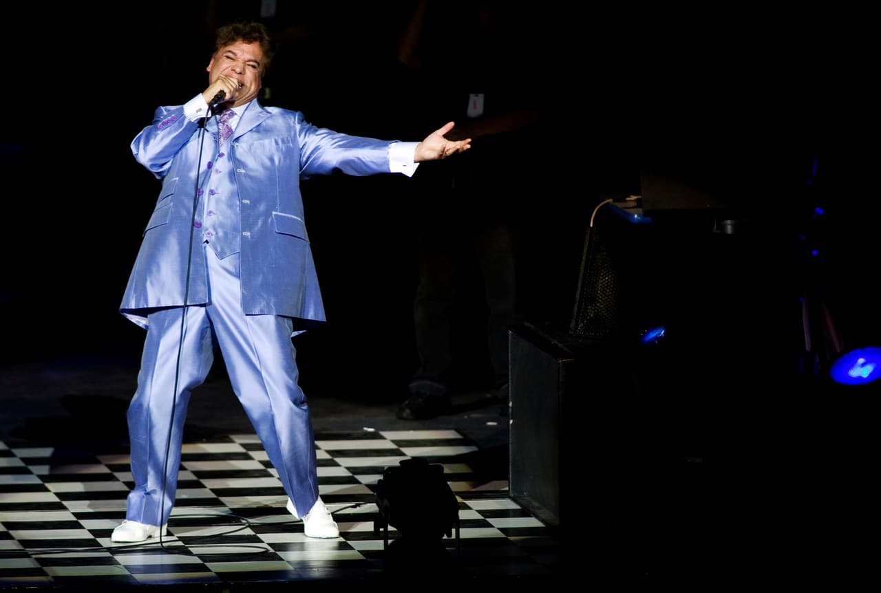 Vicente Fernández, Paquita La Del Barrio y otros artistas despedirán a Juan Gabriel con un concierto en Guadalajara
