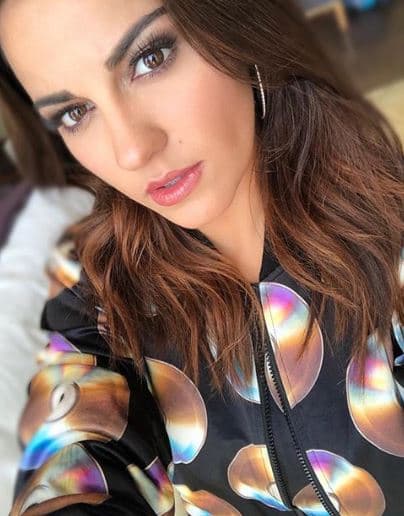 Desde sus inicios como artista, Maite ha mezclado la actuación con la música, pues fue parte del elenco de la telenovela 'Rebelde' y al mismo tiempo se unió a las filas de la exitosa agrupación RBD.