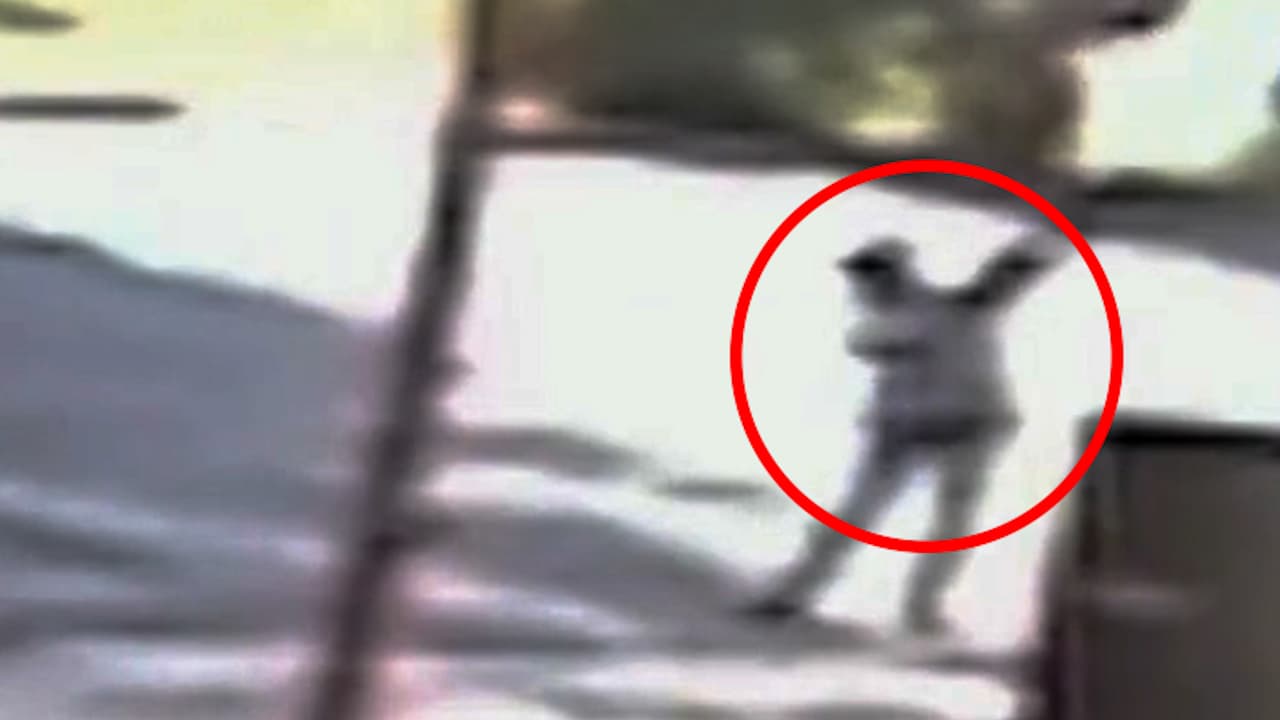 Buscan a sospechoso que disparó lanzallamas afuera de casa Uhuru en St. Pete
