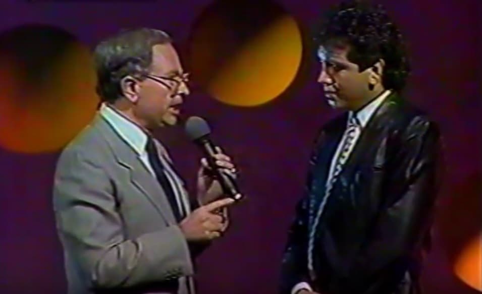 Al que no le fue nada bien es a 'Coque' Muñiz, quien tuvo la ocurrencia de hacer playback en un concurso donde por poco lo descalifica.
<br>