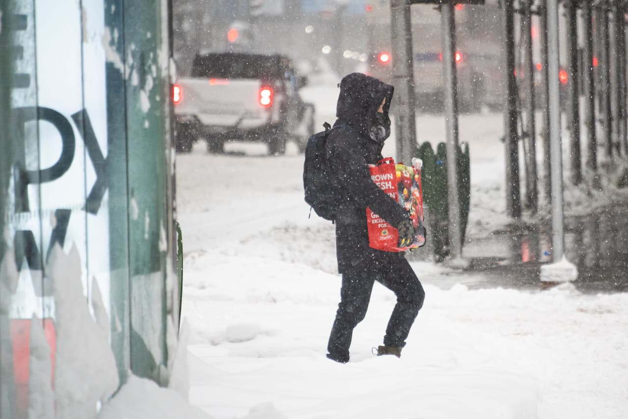 Pronostican hasta 10 pulgadas de nieve para NYC y Nueva Jersey con llegada de tormenta invernal