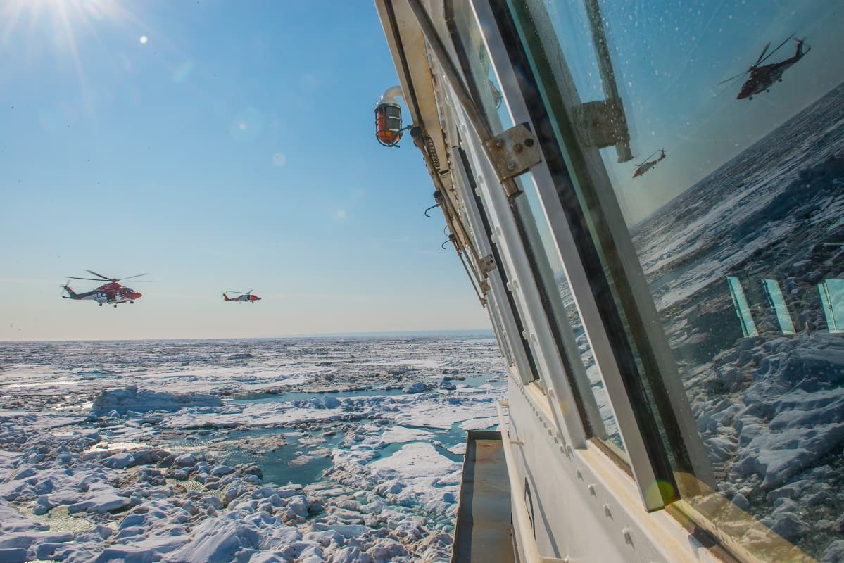 Es fácil perder el sentido del tiempo debido a la luz continua, pues no anochece.
<br>