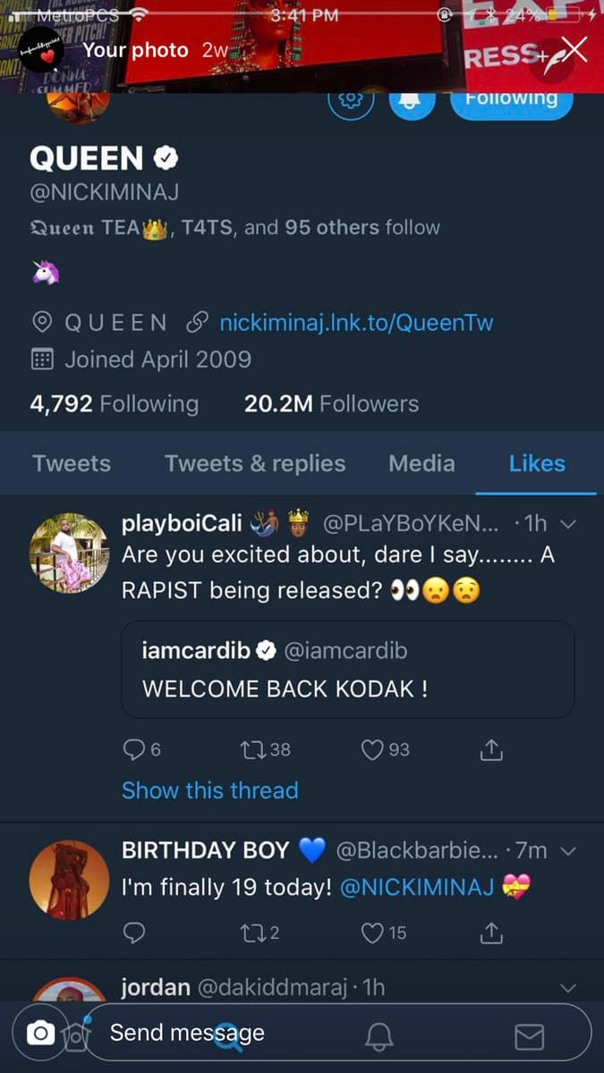 Sin embargo, son los fans de ambas raperas quienes parecen continuar la discusión a través de las redes sociales.
<br>