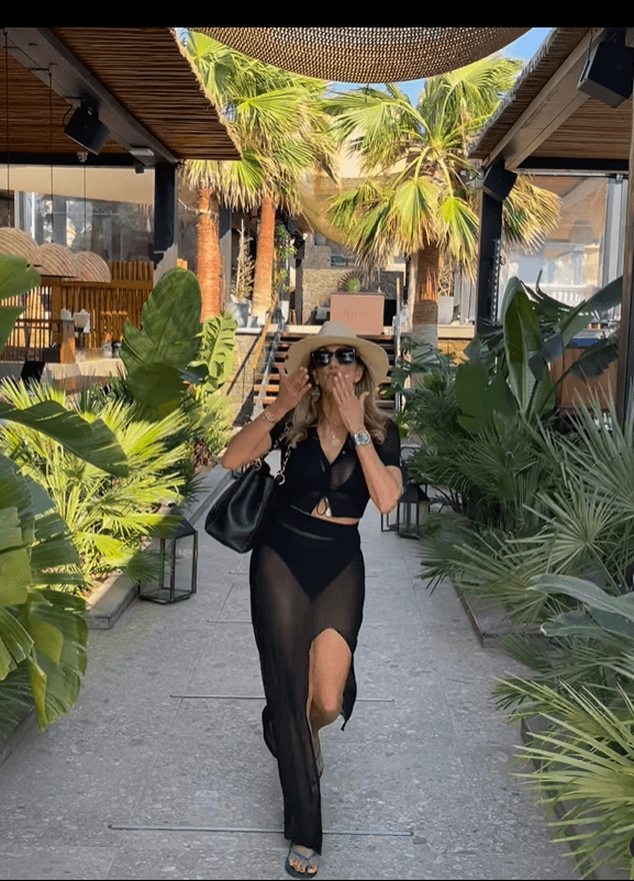 Lili también mostró increíbles outfits para la playa y despertó muchos halagos por parte de muchos famosos y sus seguidores.