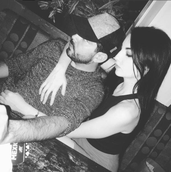 "Estoy abriendo una tienda de renta de vestidos, para fiestas, XV años, de todo un poco, está muy padre, todavía no hago la inauguración oficial, pero estoy muy contento de abrirlo, lo estoy abriendo junto con mi novia y nos está yendo bastante bien, entonces ahí vamos", aser\guró José Eduardo a 
<a href="http://www.radioformula.com.mx/">Radio Fórmula</a> en aquél entonces.