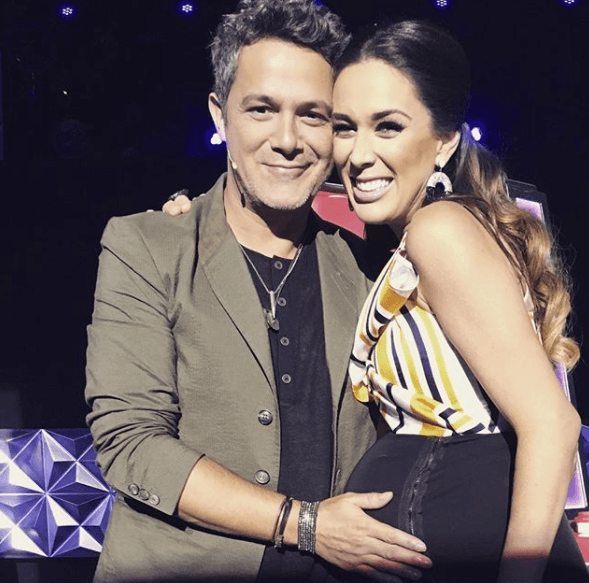 Fue así que Jacky Bracamontes pasó los últimos meses de su tercer embarazo al aire con la transmisión de 'La Voz México'.