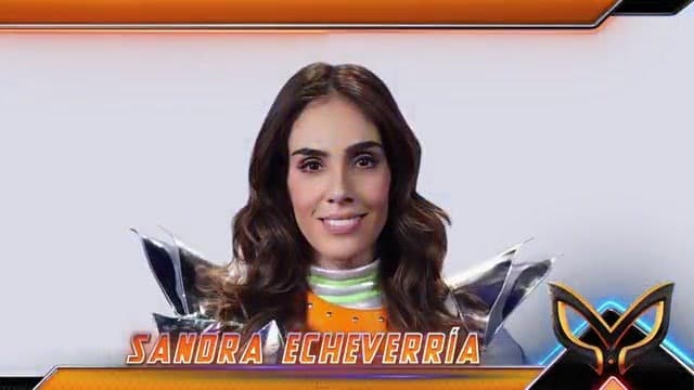 Finalmente, una nueva votación decretó que éste último continuara en la contienda. Por su parte, Androide tuvo que quitarse la máscara y descubrimos que Sandra Echeverría era la celebridad que encarnó a este carismático personaje.