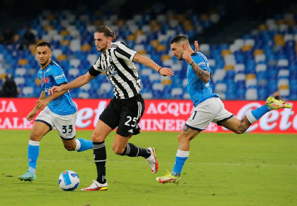 La Juve controló el partido hasta que los errores de Scezny y Mise Kean, el partido se volteó y el Napoli venció 2-1.