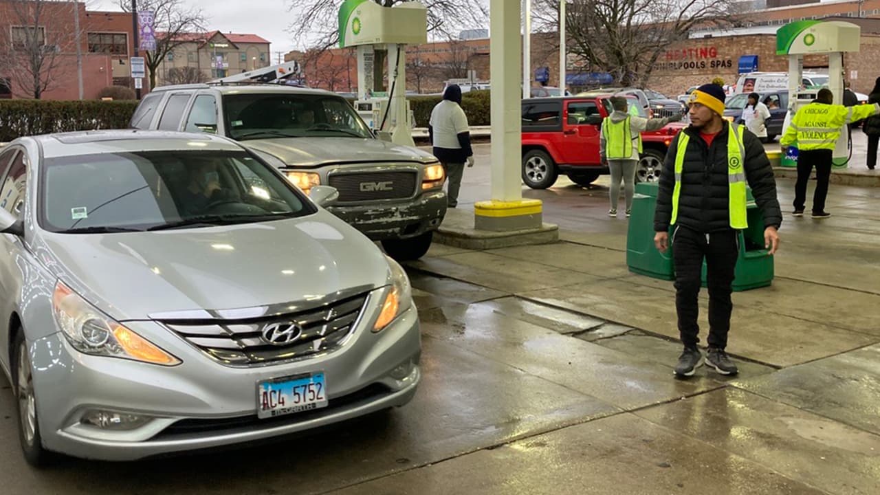 Los voluntarios indicaron que recibirán un pago de 15 dólares la hora.