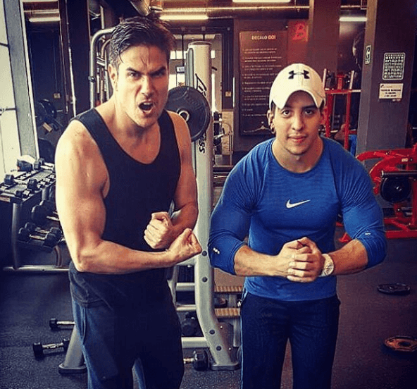 Nos encanta que presuma sus bien torneados músculos.