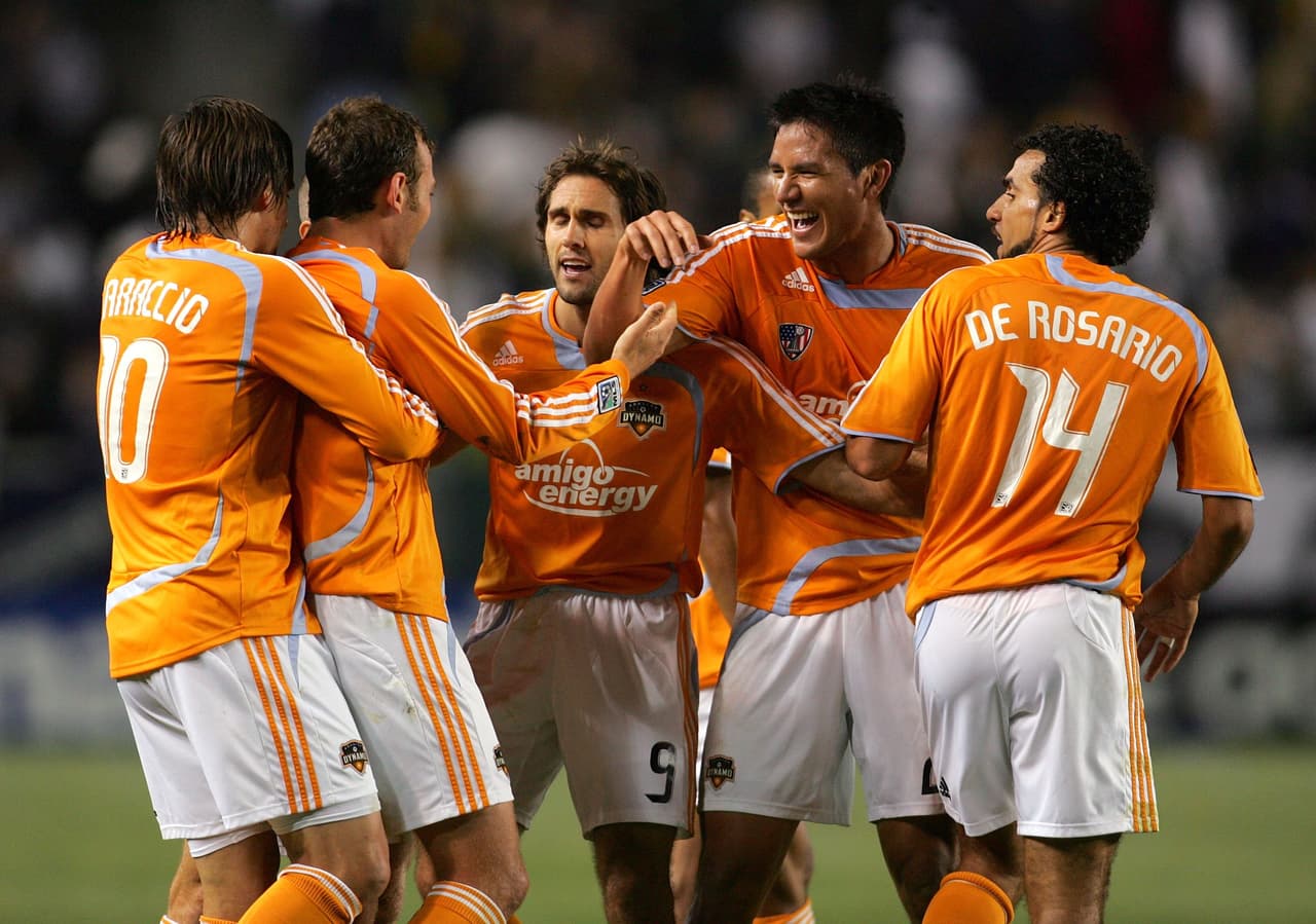 La única reubicación de la MLS hasta la fecha ha sido Houston Dynamo en 2006. Los San Jose Earthquakes fueron sacados de la liga por no proveer un estadio y los jugadores y entrenadores se trasladaron a Houston, donde la franquicia naranja formaría una dinastía con Brian Ching y Dwayne De Rosario, ganando dos MLS Cups en 2006 y 2007.