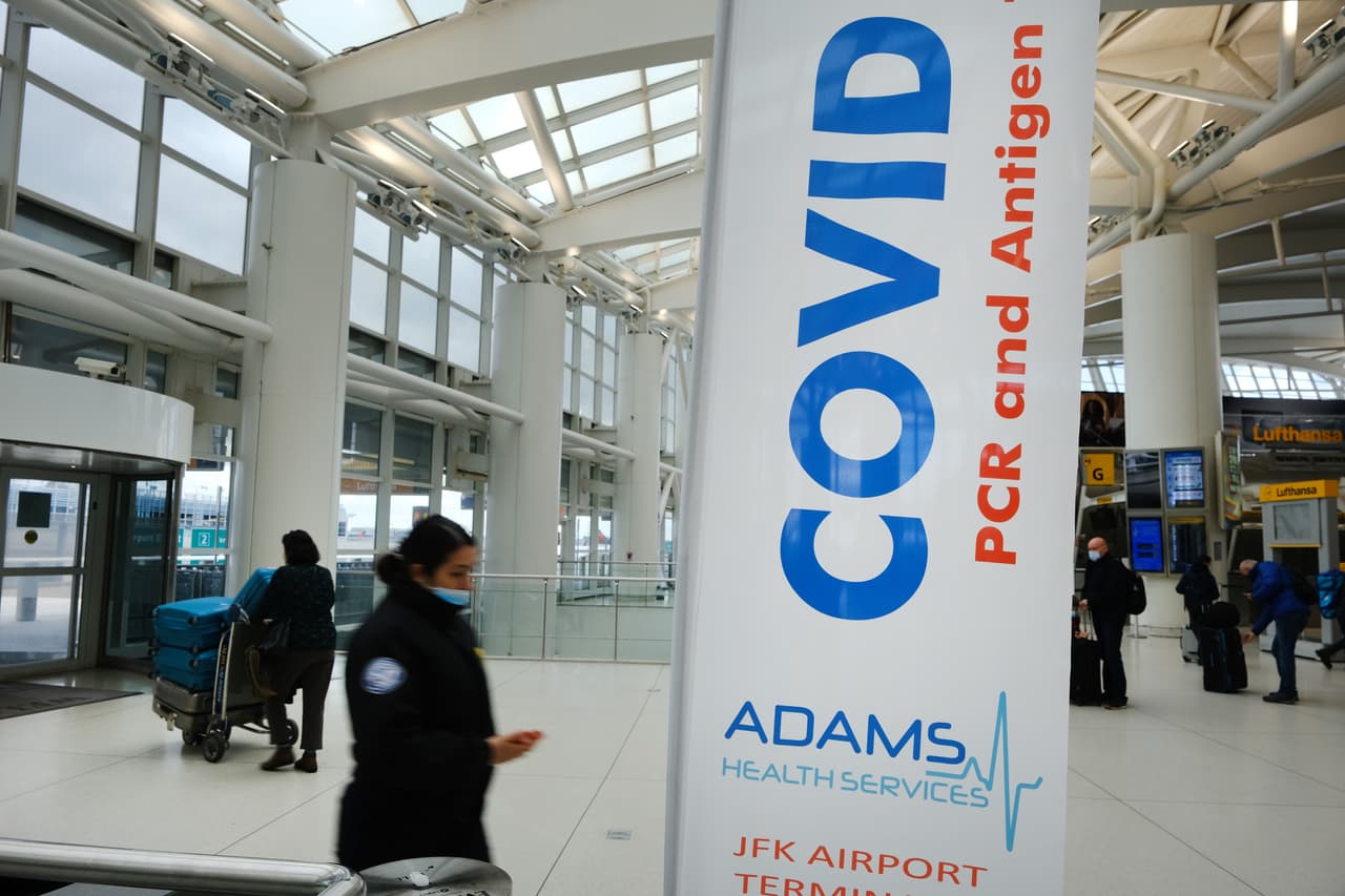 <b>Aeropuertos Nueva York:</b> Se exigen las mascarillas en los aeropuertos internacionales John F. Kennedy, LaGuardia y Stewart de Nueva York.