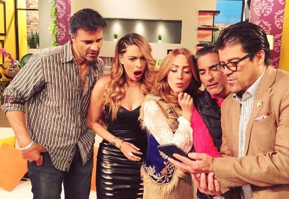 ¡Qué habrán estado viendo nuestros adorados conductores que hacen esas caras de sorpresa!.