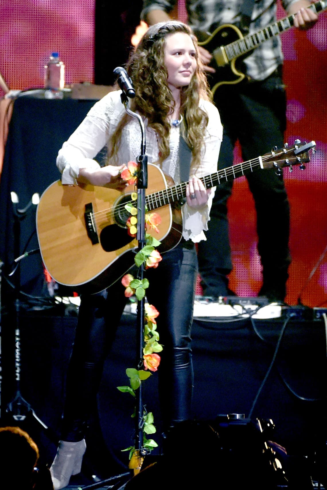 El disco 'Un Besito Más', lleva ya varios reconocimientos desde su lanzamiento.