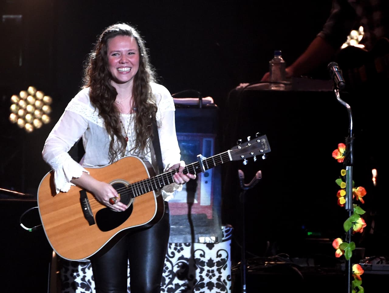 Joy tiene una voz impresionante y gracias al talento que hace en mancuerna con su hermano, están en los primeros lugares desde hace varias semanas.