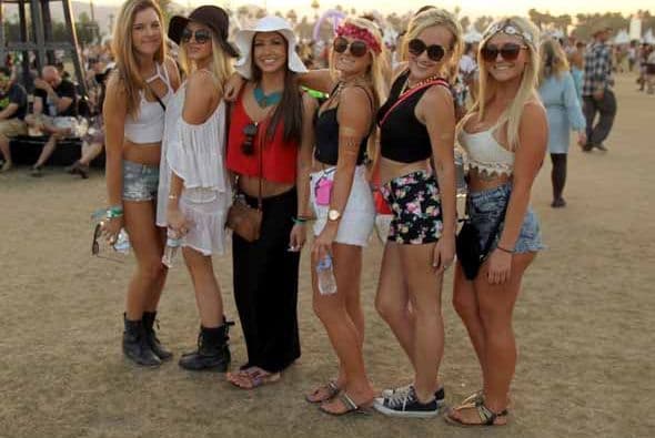 El festival de Coachella cerró su edición 2014 con los más divertidos estilos y hasta con tono tradicional y espiritual. Esta galería lo demuestra desde conejos de pascua, súper héroes y hasta celebridades irreconocibles. ¿Quieres ver más?: Las fotos que no te puedes perder