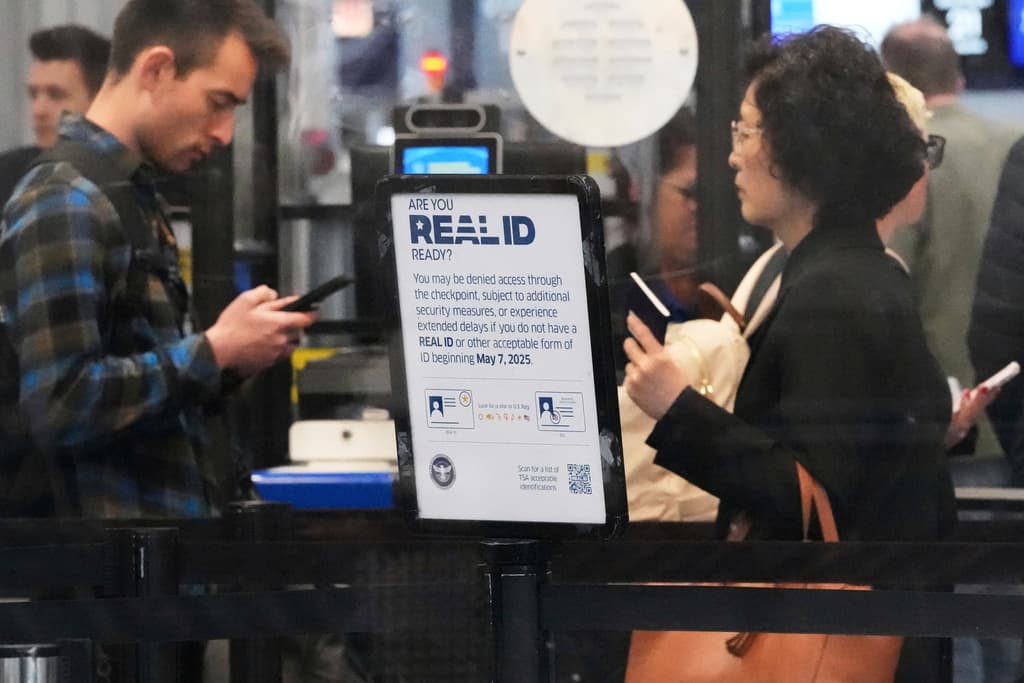 Lo que debes saber de la nueva cuota de $45 que deberás pagar en los aeropuertos si vas a viajar y no tienes Real ID