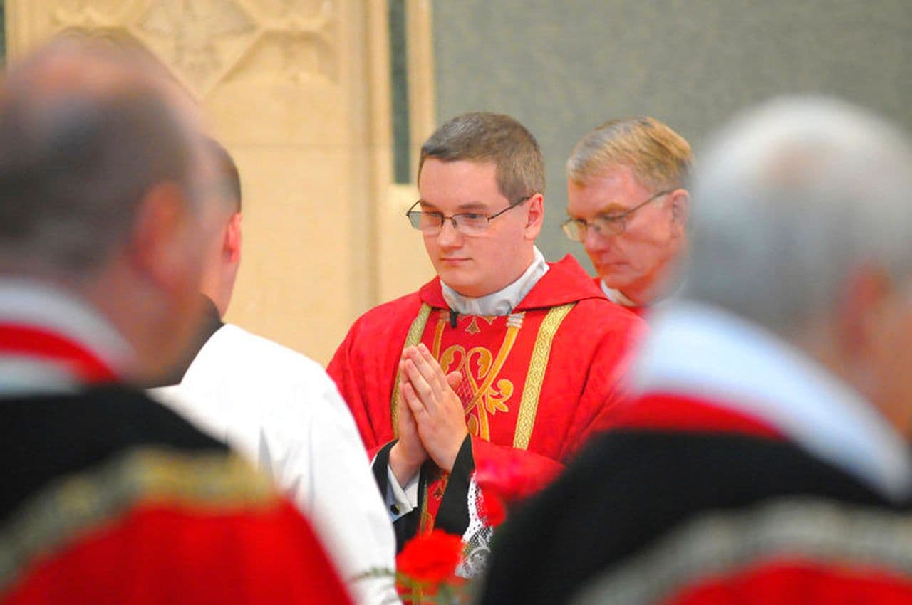 Sacerdote de la diócesis de Allentown sentenciado por agresión indecente contra menor de edad