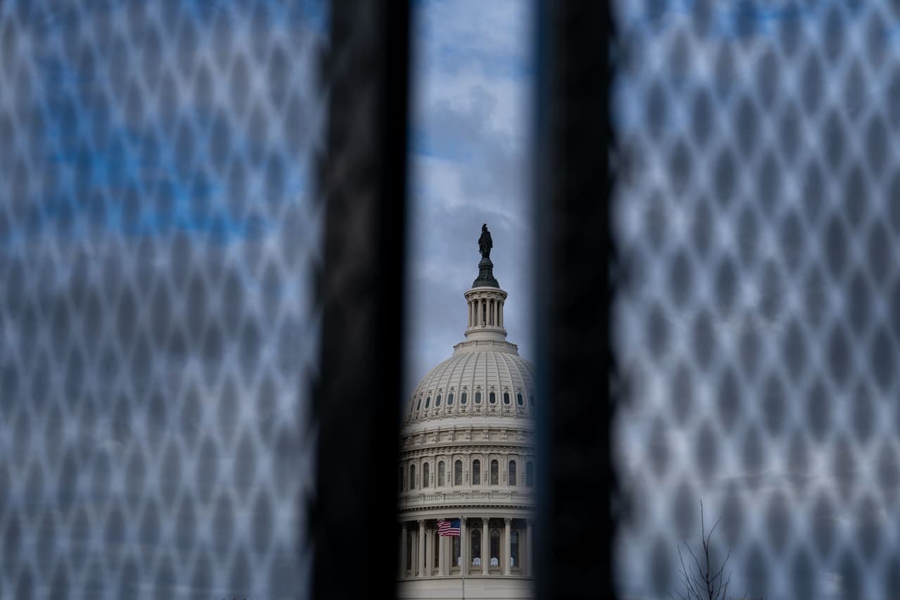La medida se aplicará también en Independence Avenue entre Third Street SW y Washington Avenue SW; Washington Avenue entre Independence Avenue SW y C Street SW. También Second Street entre Washington Avenue SW y C Street SW.