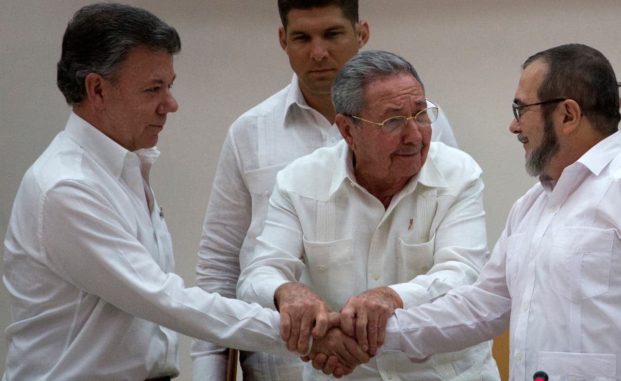 El gobierno de Colombia y las FARC acuerdan cese al fuego bilateral