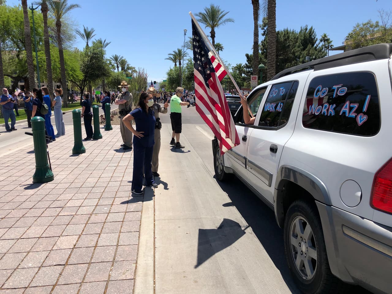 La protesta de este lunes 20 de abril se lleva acabo a pesar de la crisis del coronavirus. 
<br>